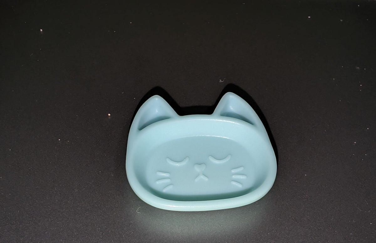 Blue cat plate