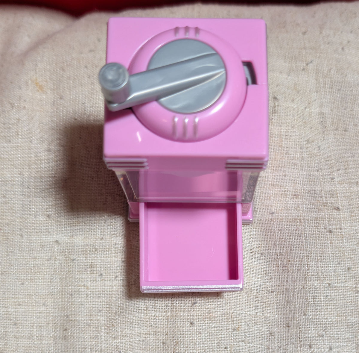 Snow cone machine