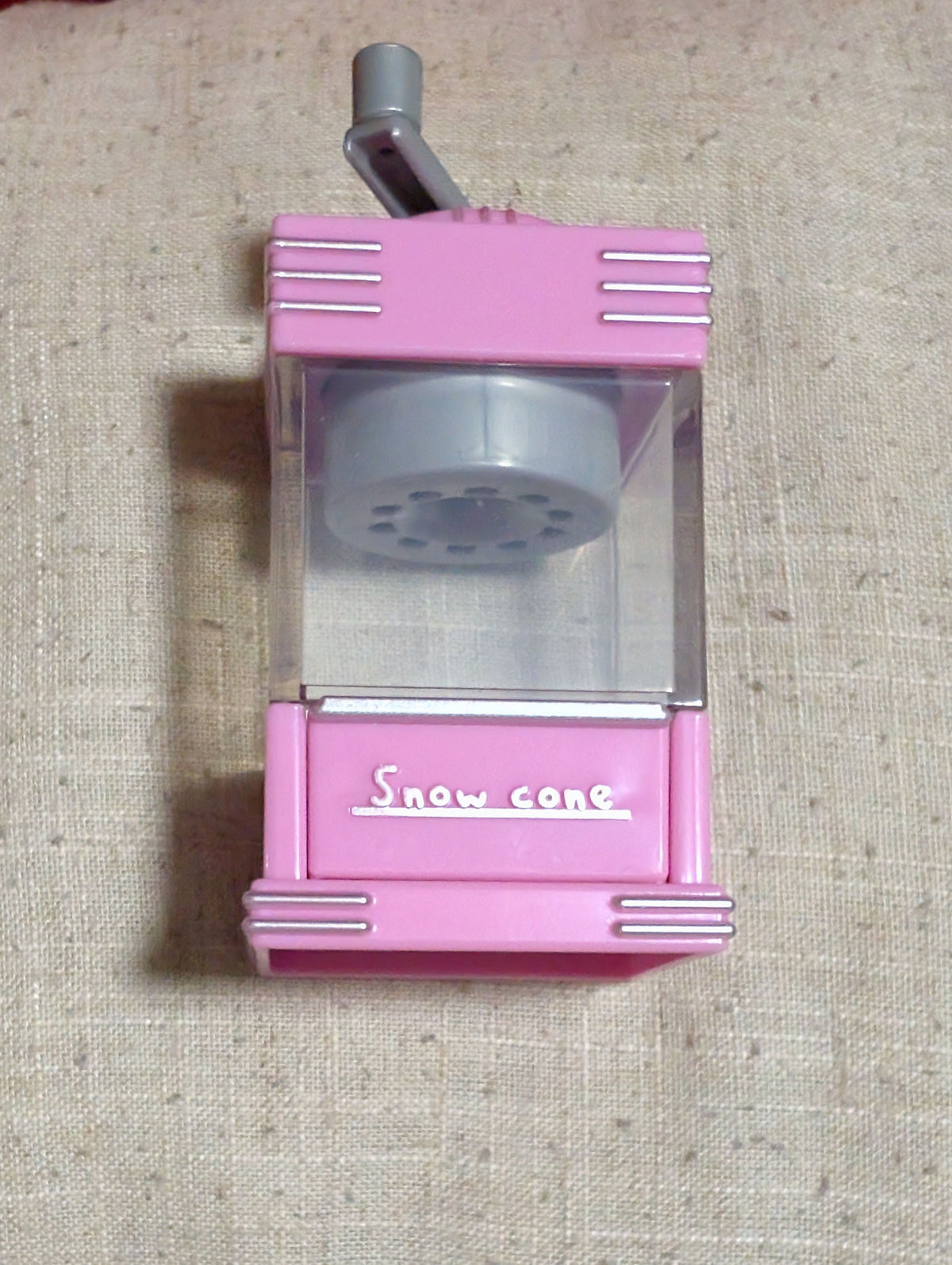 Snow cone machine