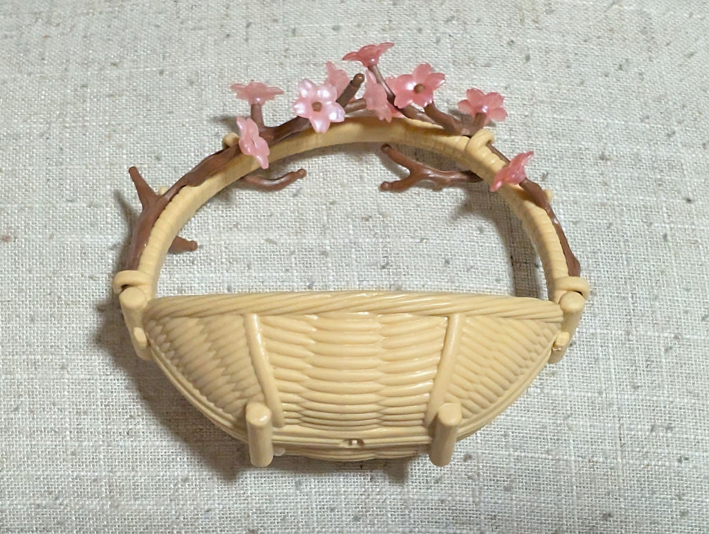 Wicker baby basket